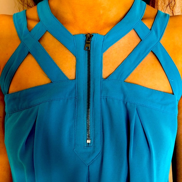 Solddd Outtt - Picture 3 of 4